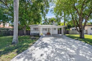 830 Ne 72nd St, Miami
