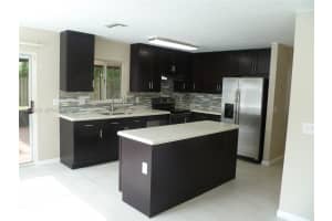 8820 SW 13th St, Pembroke Pines, FL 33025, - MLS#A12012125