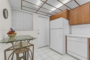 330 SE 2nd St APT 103G, Hallandale Beach, FL 33009, - MLS#A12012154