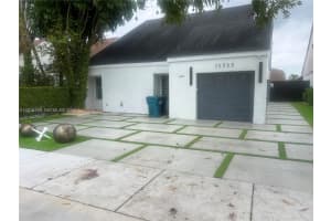 13595 Sw 99th St, Miami