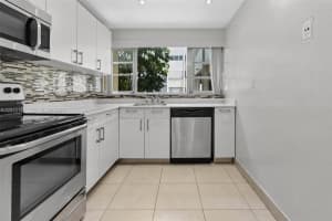 950 NE 199th St #2H, Miami, FL 33179, - MLS#A12012171