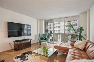800 West Ave APT 738, Miami Beach, FL 33139, - MLS#A12012193
