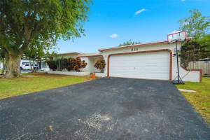 920 NW 92nd Ave, Pembroke Pines, FL 33024, - MLS#A12012203