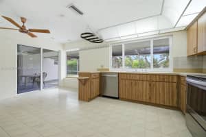 920 NW 92nd Ave, Pembroke Pines, FL 33024, - MLS#A12012203