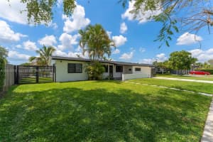 9250 SW 44th St, Miami, FL 33165, - MLS#A12012215