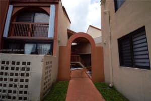 10241 Nw 9th St Cir 112-5, Miami