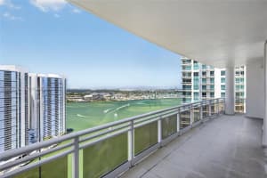 901 Brickell Key Blvd 3607, Miami