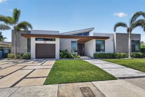 1830 Ne 193rd St, Miami