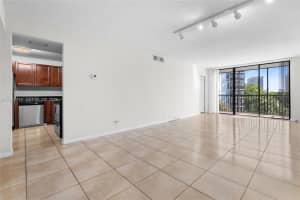 3401 N Country Club Dr APT 519, Aventura, FL 33180, - MLS#A12012272