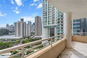 888 Brickell Key Dr APT 1702, Miami, FL 33131, - MLS#A12012275