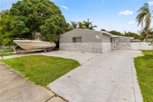 2729 Harding St, Hollywood, FL 33020, - MLS#A12012291