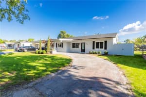 6451 Pershing St, Hollywood, FL 33024, - MLS#A12012300