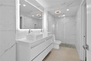 3675 N Country Club Dr APT 2008, Aventura, FL 33180, - MLS#A12012307