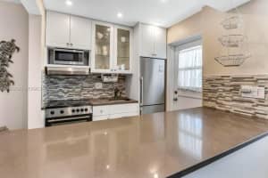 901 S Surf Rd APT 404, Hollywood, FL 33019, - MLS#A12012349