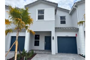 18406 SW 2nd St, Pembroke Pines, FL 33029, - MLS#A12012375