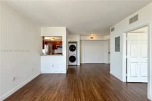 2600 SW 27th Ave APT 902, Miami, FL 33133, - MLS#A12012388