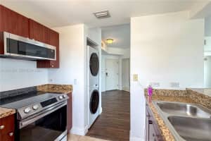 2600 SW 27th Ave APT 902, Miami, FL 33133, - MLS#A12012388