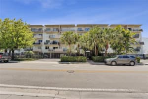 250 181 Dr APT 214, Sunny Isles Beach, FL 33160, - MLS#A12012391