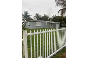 1070 Nw 147th St, Miami