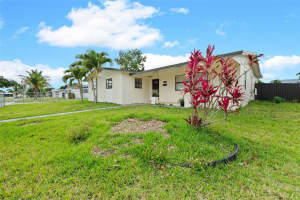 11950 SW 199th St #1, Miami, FL 33177, - MLS#A12012396