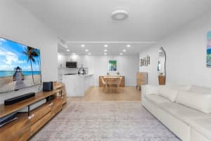 1621 Collins Ave PH 1002, Miami Beach, FL 33139, - MLS#A12012427