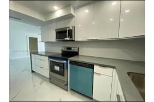 6039 Collins Ave APT 1033, Miami Beach, FL 33140, - MLS#A12012438