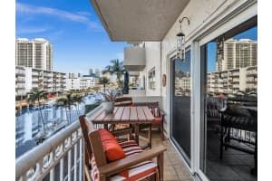 3601 NE 170th St APT 301, North Miami Beach, FL 33160, - MLS#A12012506