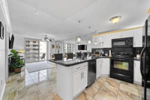 401 Ocean Dr APT 509, Miami Beach, FL 33139, - MLS#A12012509