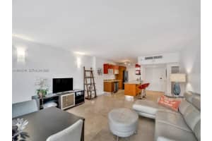 100 Lincoln Rd 308, Miami Beach