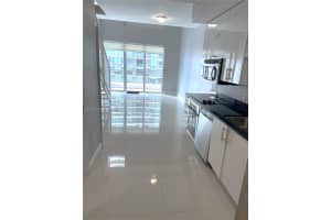 60 Sw 13th St 2414, Miami