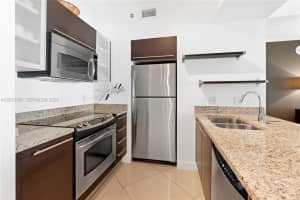 950 Brickell Bay Dr APT 601, Miami, FL 33131, - MLS#A12012551