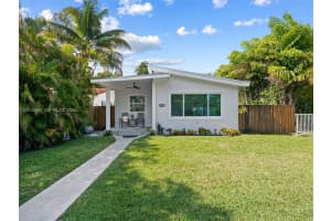 1251 Lincoln St, Hollywood, FL 33019, - MLS#A12012555