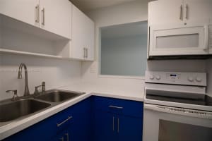 10365 N Kendall Dr APT D1, Miami, FL 33176, - MLS#A12012603