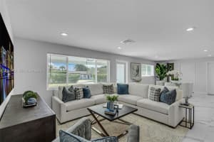 465 Nw 11th St, Boca Raton