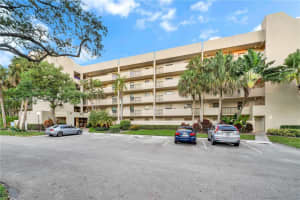 3050 NW 42nd Ave APT C406, Coconut Creek, FL 33066, - MLS#A12012625