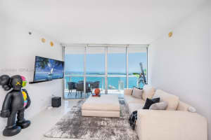 465 E Brickell Ave 5305, Miami