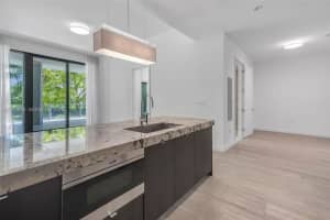 2831 S Bayshore Dr 402, Miami