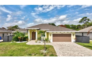 1922 Se Camilo St, Port Saint Lucie