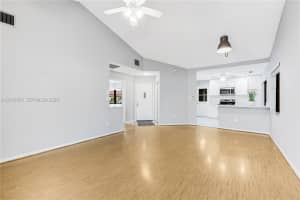11301 SW 4th St, Pembroke Pines, FL 33025, - MLS#A12012685
