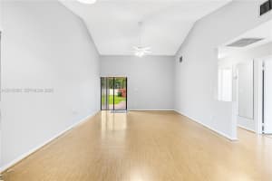 11301 SW 4th St, Pembroke Pines, FL 33025, - MLS#A12012685
