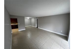 13787 Sw 66th St 245d, Miami