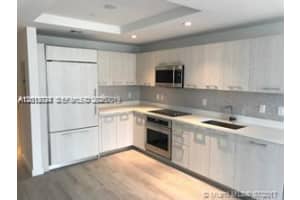 55 Sw 9th St 2504, Miami