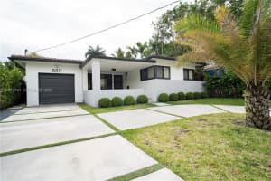 8811 Carlyle Ave, Surfside, FL 33154, - MLS#A12012741