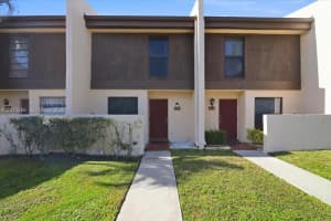 1270 Nw 99th Ave 60, Pembroke Pines