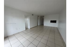 120 Royal Palm Rd APT 301, Hialeah Gardens, FL 33016, - MLS#A12012816