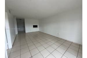 120 Royal Palm Rd APT 301, Hialeah Gardens, FL 33016, - MLS#A12012816