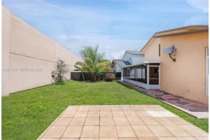 1007 NW 106th Ave Cir, Miami, FL 33172, - MLS#A12012823