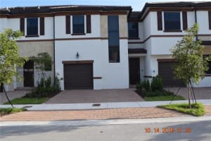 3384 W 100th Ter 3384, Hialeah