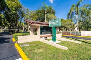 14525 N Kendall Dr 402j, Miami