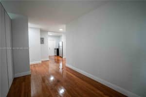 7325 Carlyle Ave APT 10, Miami Beach, FL 33141, - MLS#A12012949